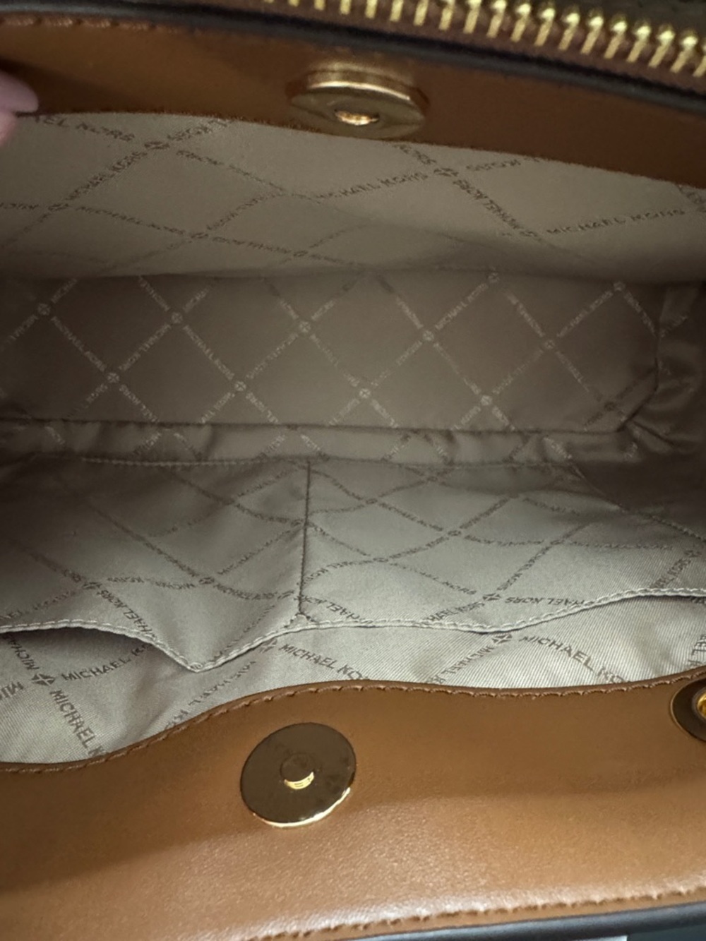 Michael Kors Teagan Long Drop Satchel with Yellow-Trim Wristlet Set NWT - Picture 5 of 14